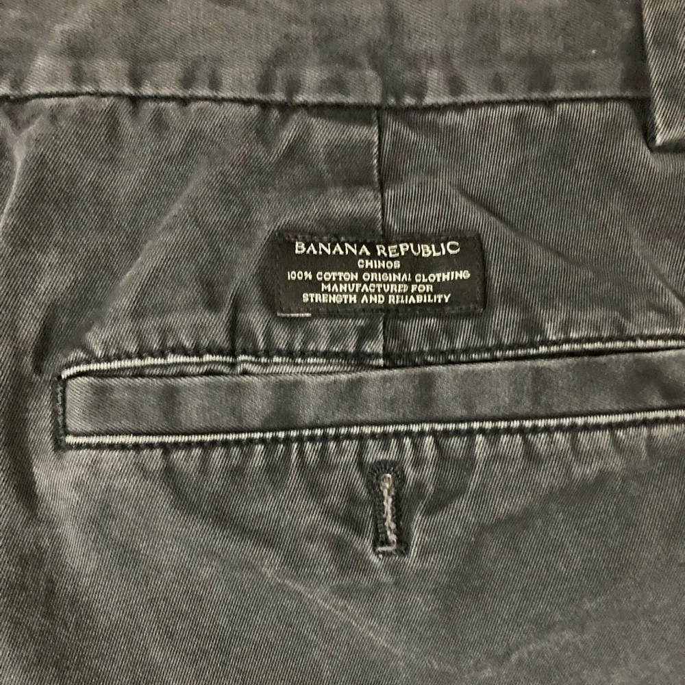Banana Republic Men’s Size‎ 35/30 Charcoal Gray Aiden Chino Pants